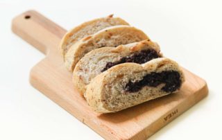 blackberry-stuffed-bread